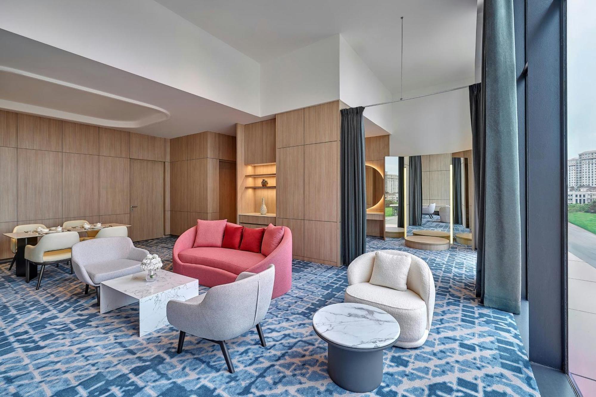 Courtyard By Marriott South Hotel 5*