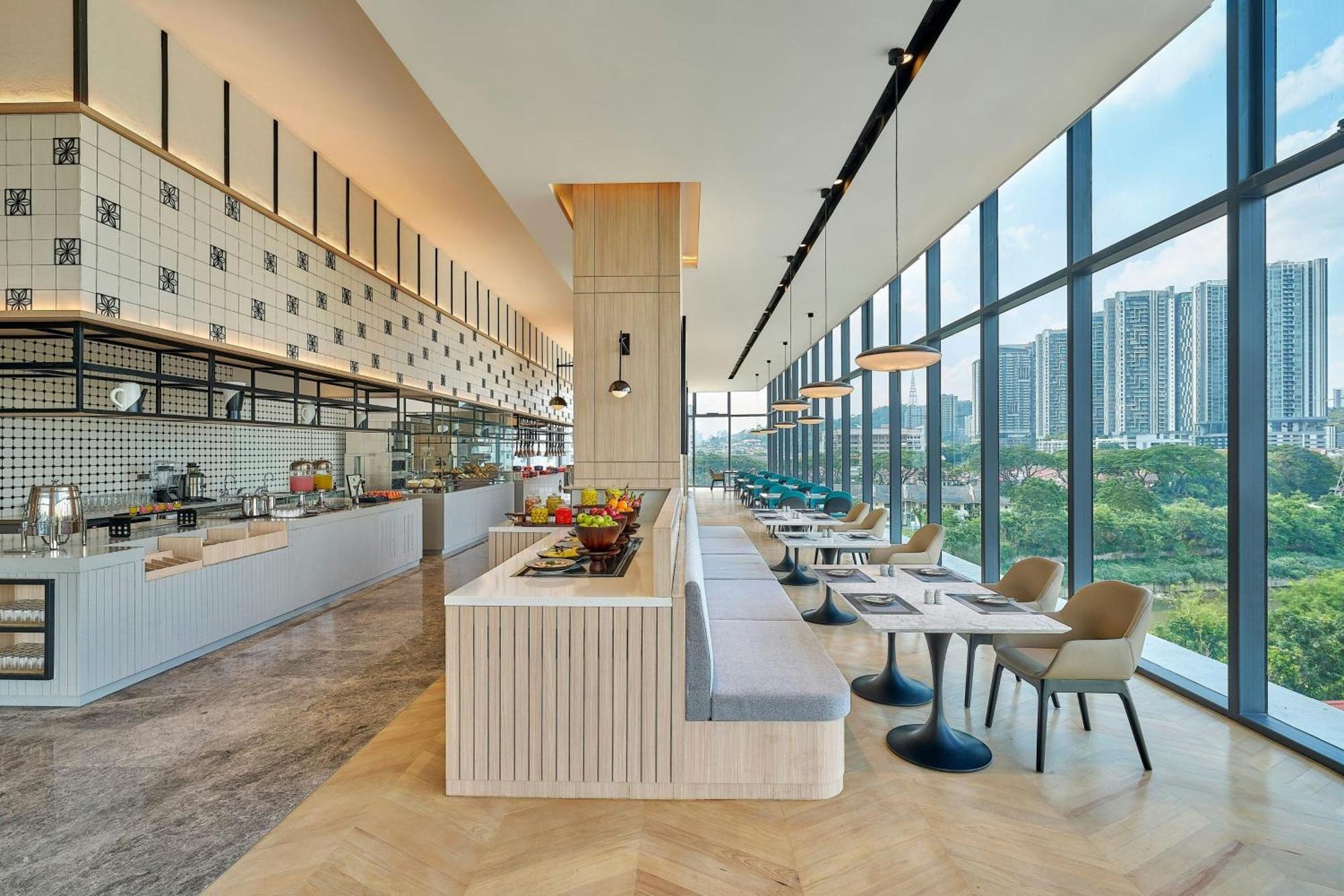 Courtyard By Marriott South 5*
