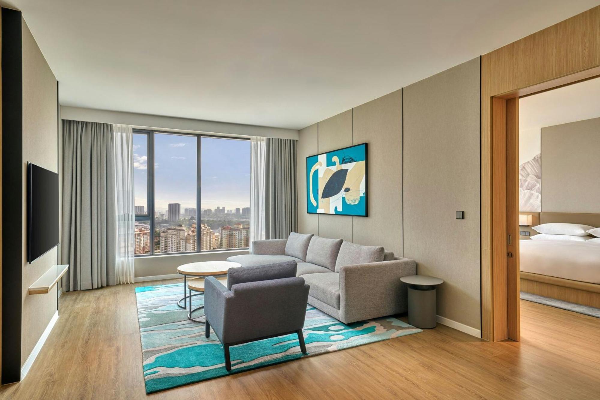 Courtyard By Marriott South Hotel