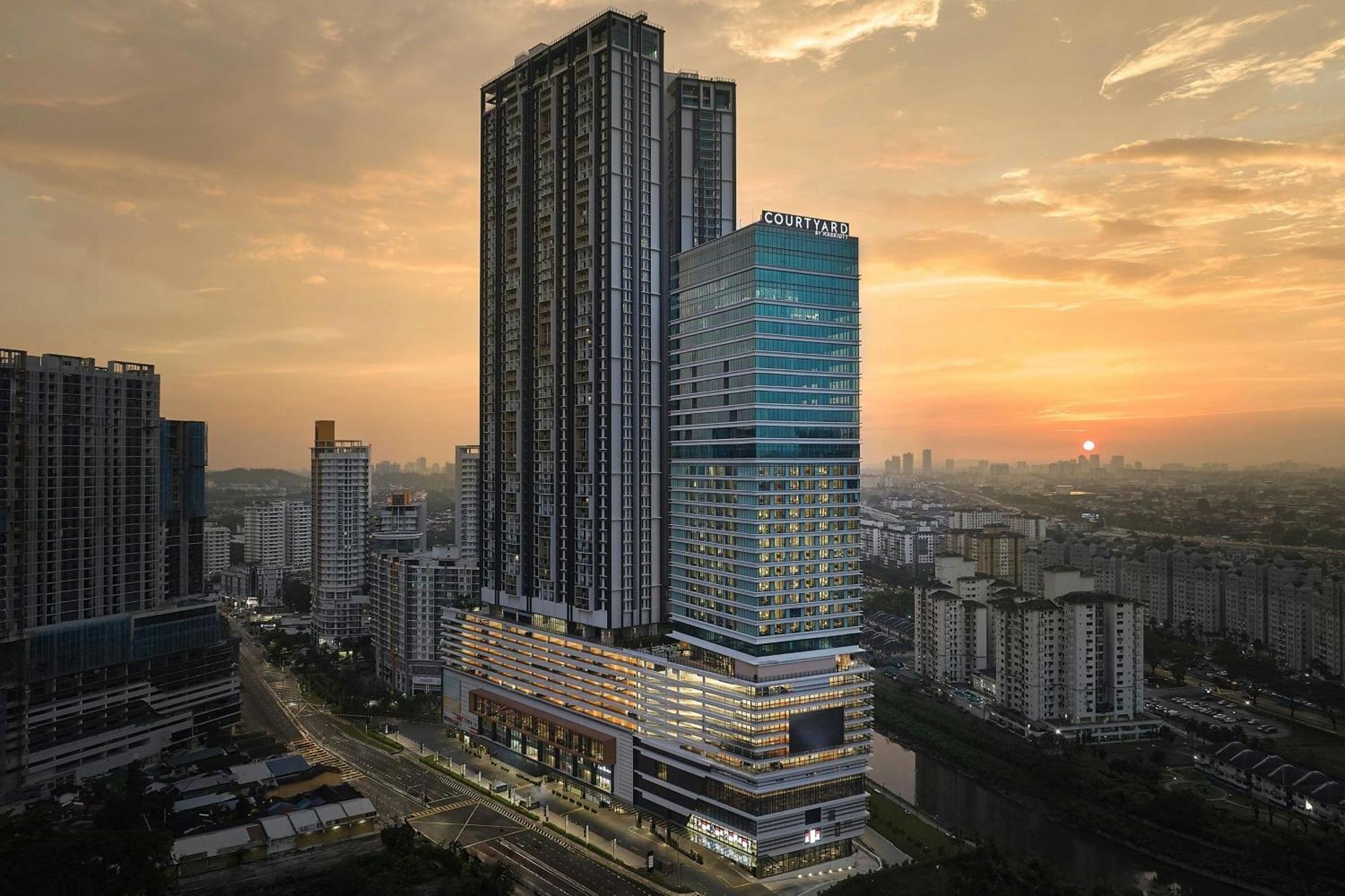 Courtyard By Marriott South